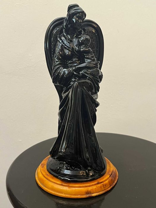 Statueta figurina metalica pe soclu bibelou bibelouri semnata ieftina