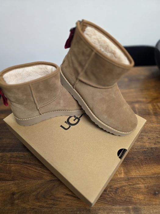 Cizme UGG noi in cutie