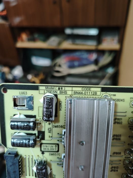части за SAMSUNG UE75BU8072U
