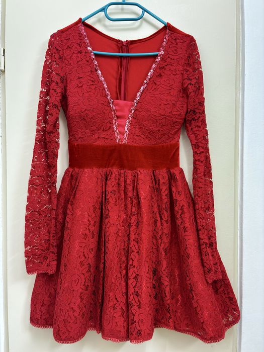 Rochie de ocazie superba din catifea si dantela rosie