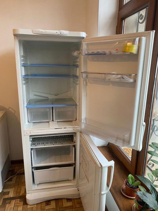 Продается Холодильник