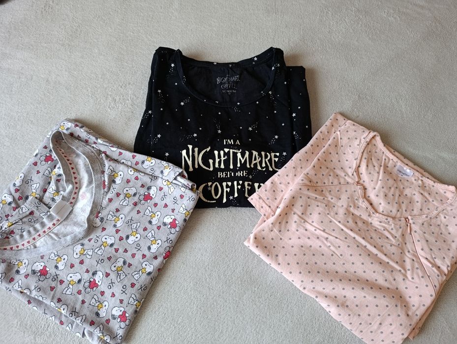 Нощници, като едната от тях е за кърмене