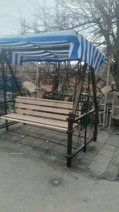 Продаётся качели