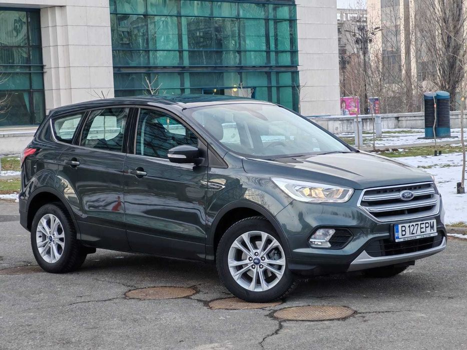 Ford Kuga an 2018 Benzina Panoramic