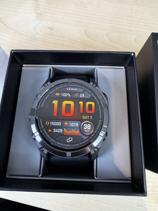 Garmin Fenix 8 Pro LTE 51 m- Amoled, titanium, sapphire - nou