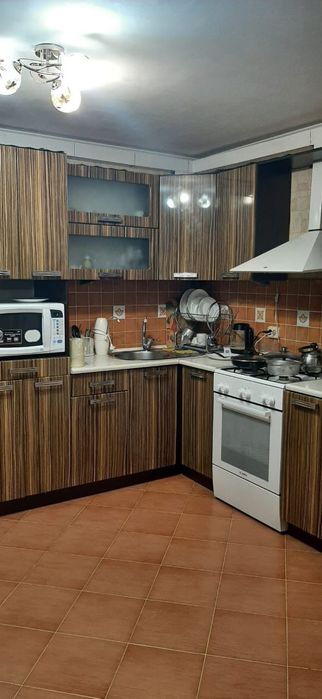 Продам 4 ком квартиру район Океана