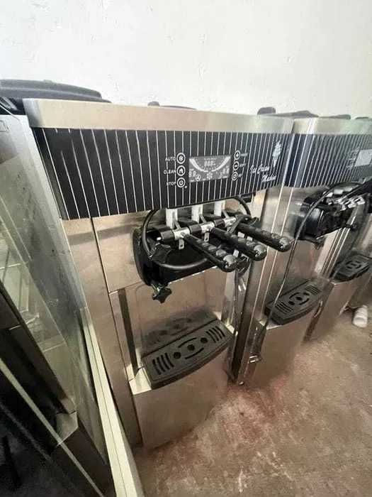 Нова Профи Машина Сладолед 2+1 вкуса 12м Гаранция 3 вкуса НАЛИЧНА