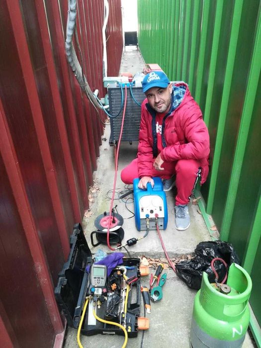 Service-incarcare freon orice aer conditionat 200 ron