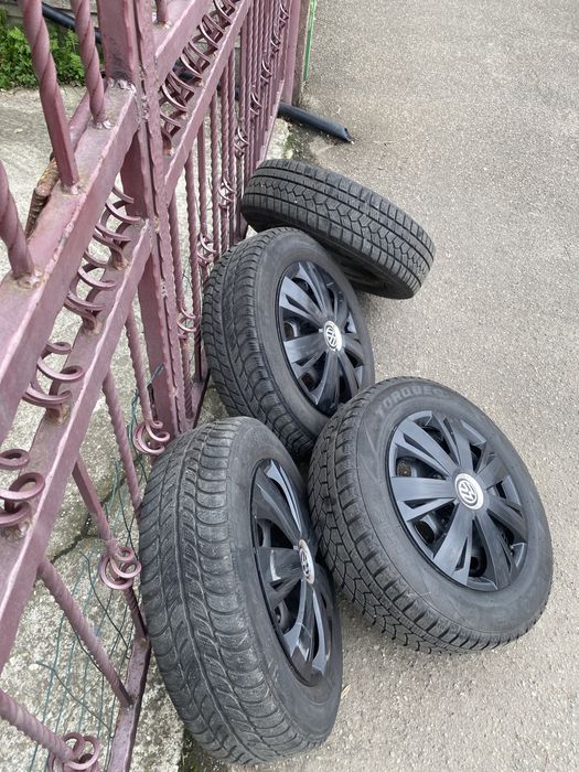Vand anvelope 165 70 r14 si 175 70 r14 iarna