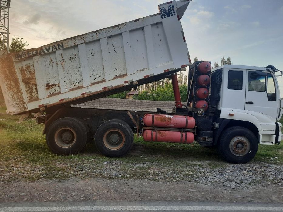 HOWO SINOTRUK
йили 2020
пробег 76 000
завадской газ  8та балон
каробка