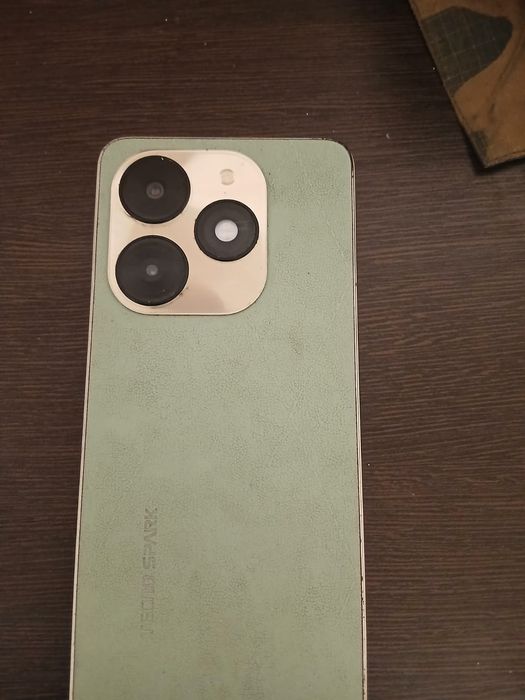 Продам телефон техно Спарк 20 С