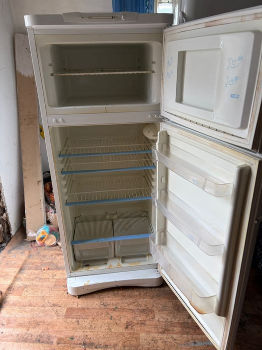 Холодильник INDESIT