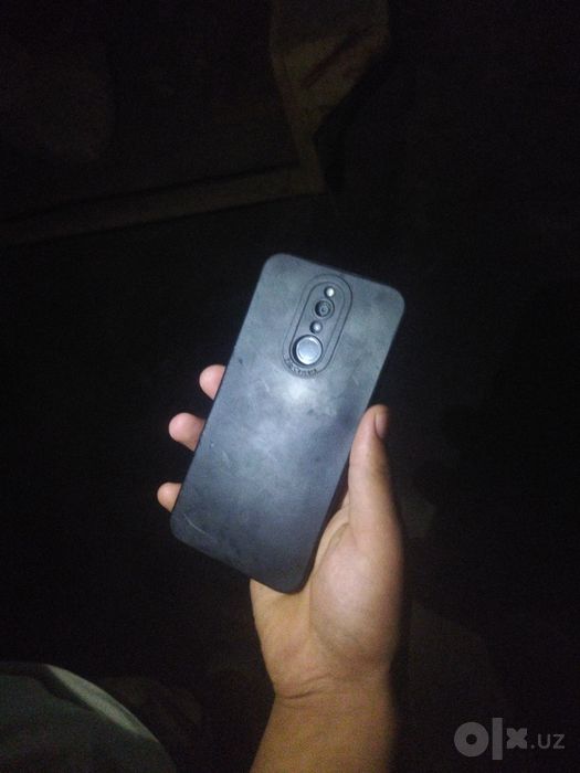 Redmi 8 sotiladi õzim ishlatganman siroshni sotiladi  pul kere