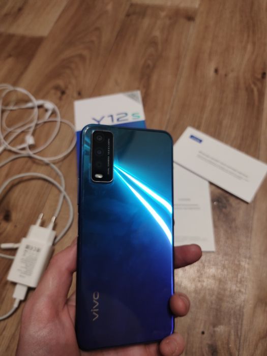 Телефон vivo продам