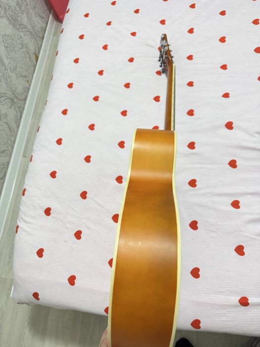 Продается гитара