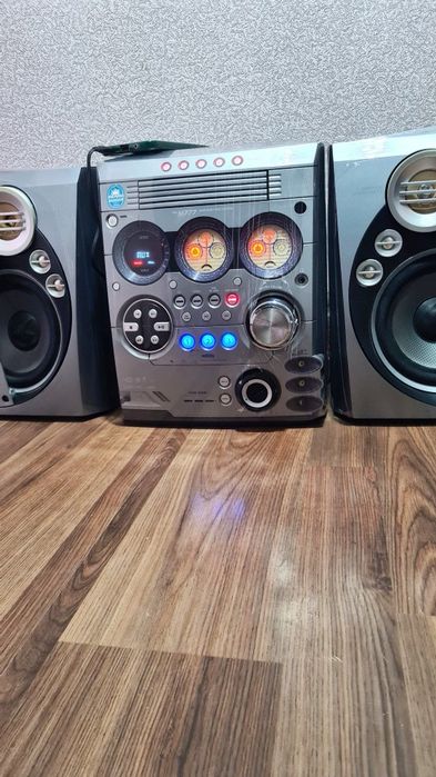 Музыкальный центр Philips