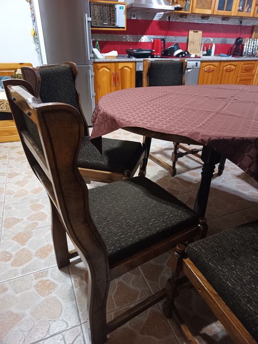 Кухненски мебели (маса столове канапета)