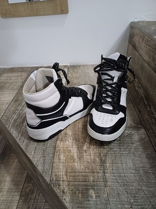 Adidași Tommy hilfiger