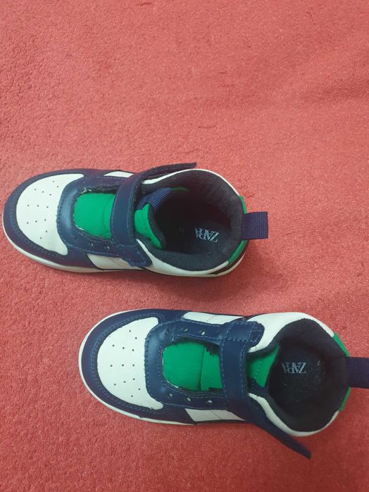 Детские ботиночки Zara