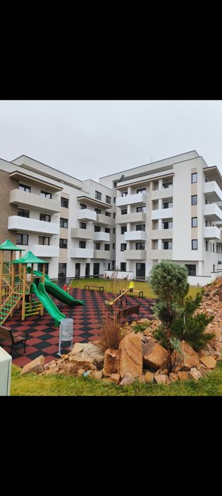 Apartament 3 camere + Paracare CF