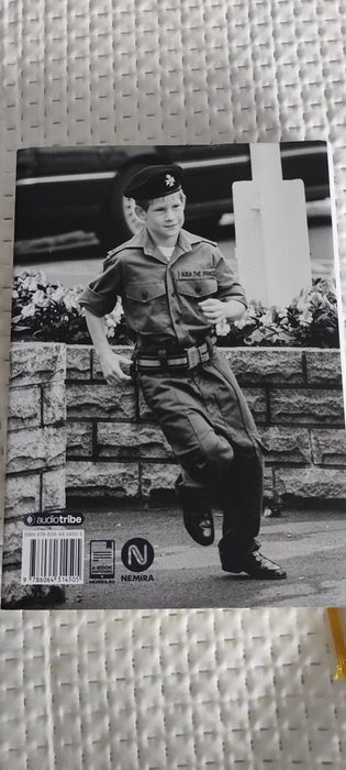 Vând carte nouă - Prințul Harry - Rezerva