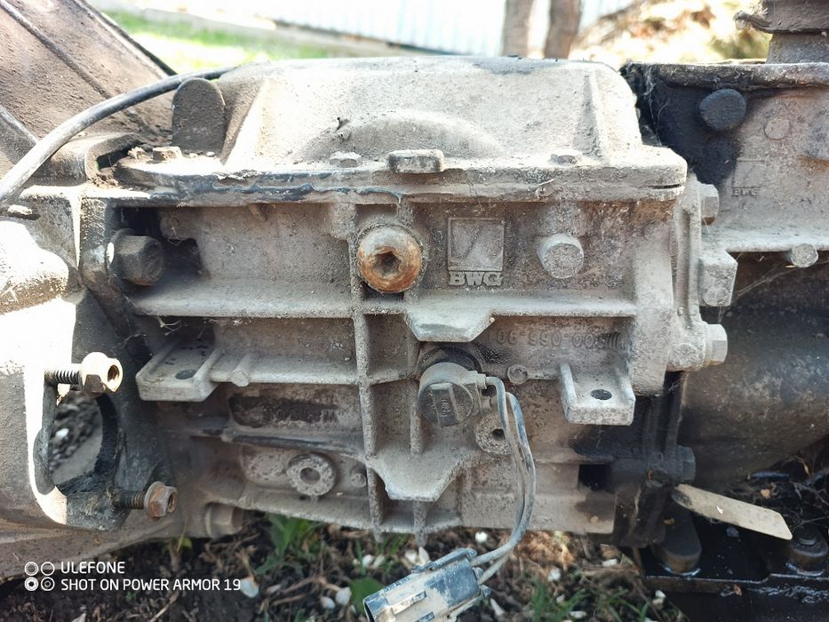 Продам запчасти от Jeep Cherokee