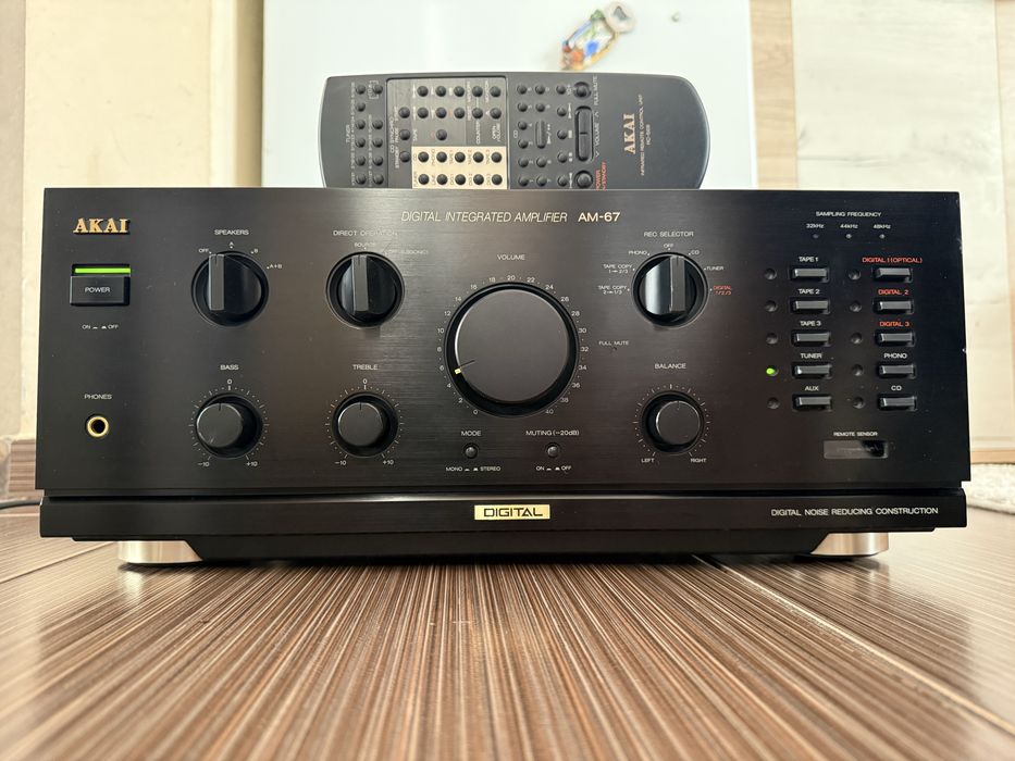 Akai AM-67 DAC Качествен стерео усилвател