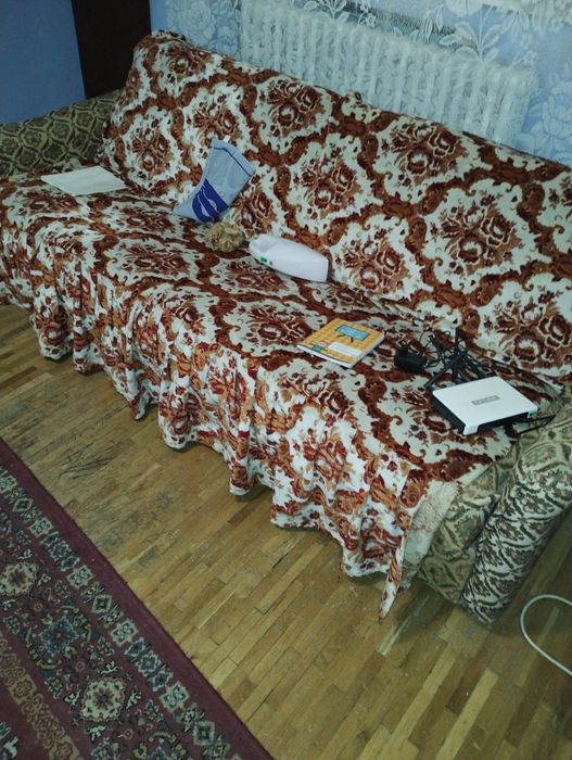 Canapea extensibila cu lada