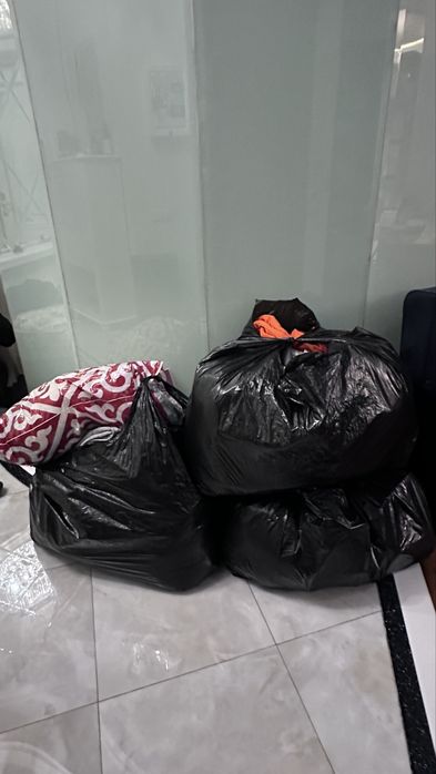 Отдам бесплатно одежду