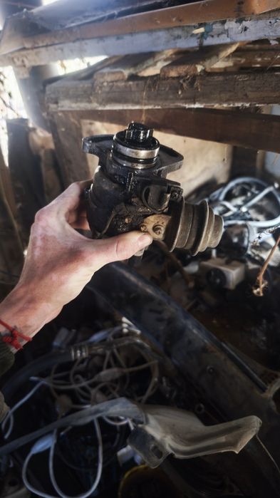 Трамблёр Мазда 323 1.3