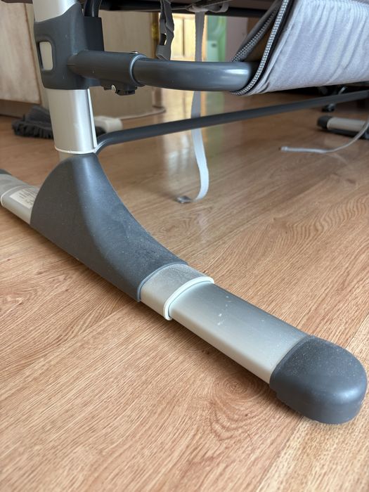 Продам приставную кроватку