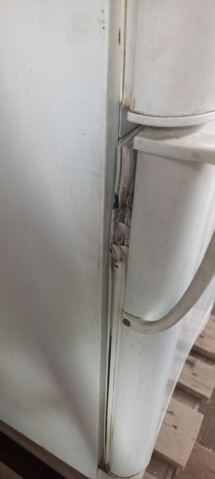 Продам холодильник