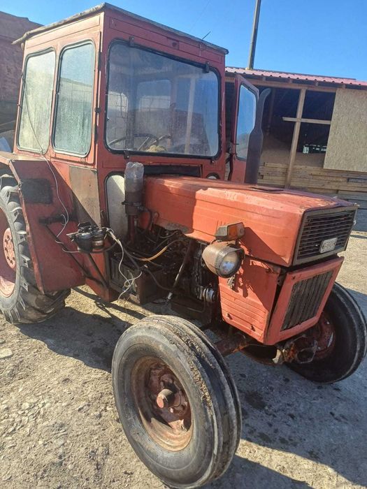 Tractor Universal U445