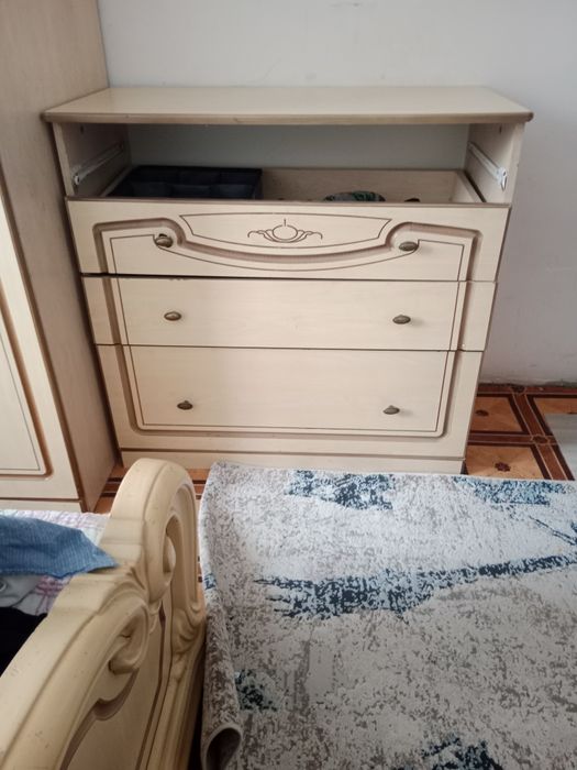 Спальный гарнитур