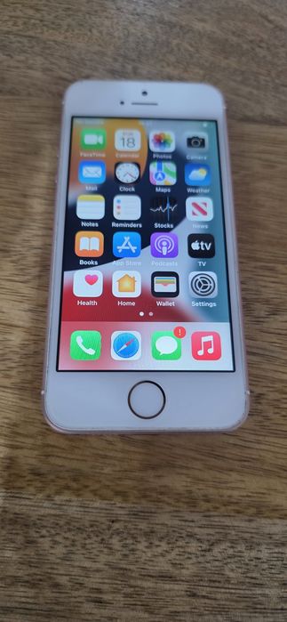 Iphone SE  работят  перфектно