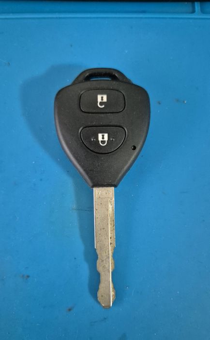 Оригинални ключове Toyota,сгъваеми и стандартни