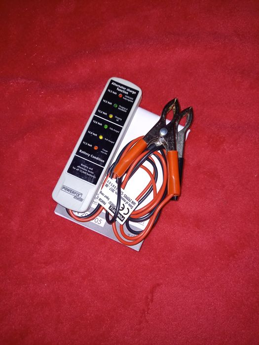 Tester pentru verificarea bateriilor și alternatoarelor