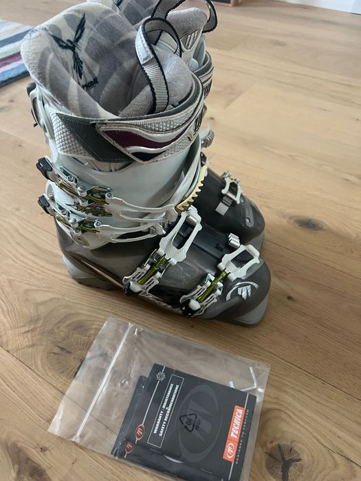 Ски обувки марка Tecnica