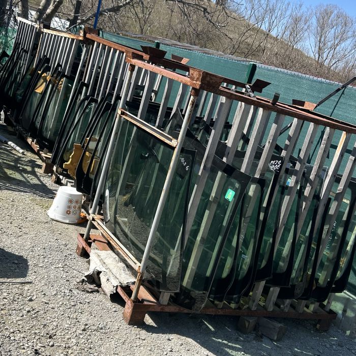 Челно Стъкло/ Стъкла / Прозорец Audi/ Vw/ Seat/ Skodo/ Mercedes / Bmw