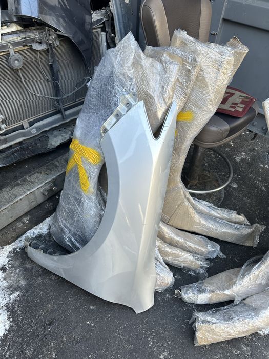 Крыло на Камри 50