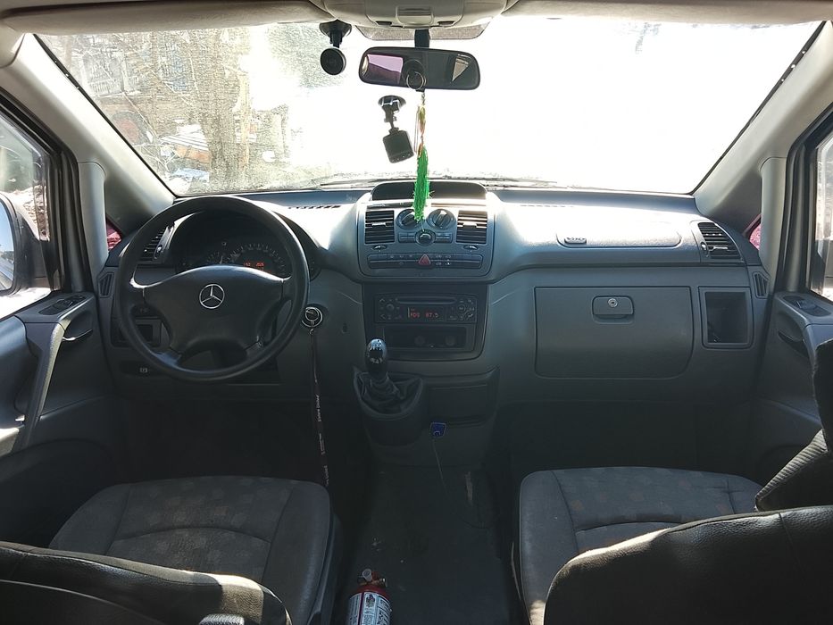 Vând Mercedes Benz vito 1