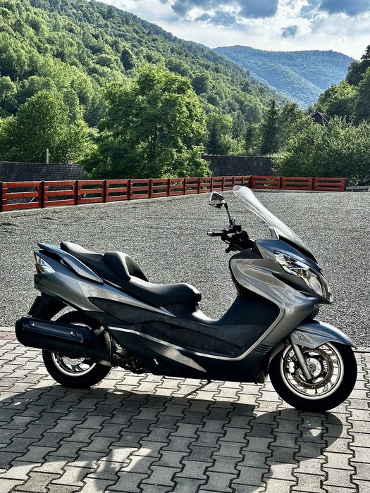Suzuki burgman 400