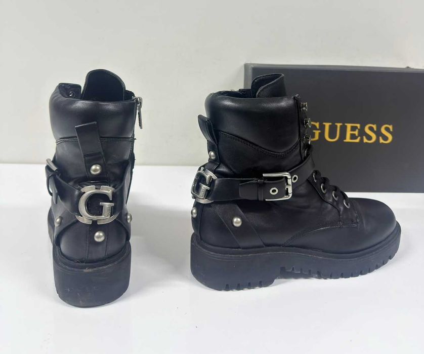 GUESS Orly Leather Studded Buckle Boots (Много Запазени) – Размер 38 (24.5 см стелка)