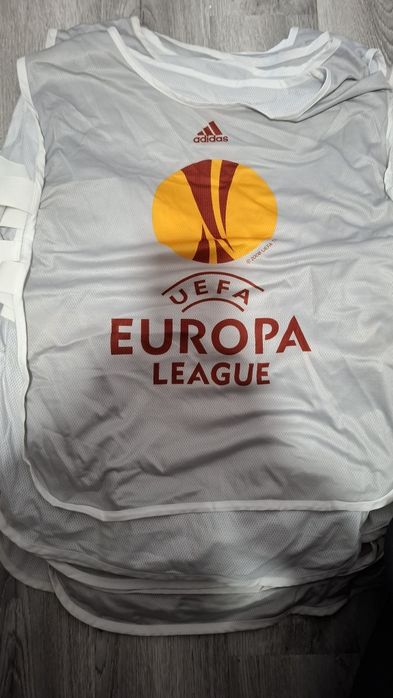 Vesta Adidas de antrenament