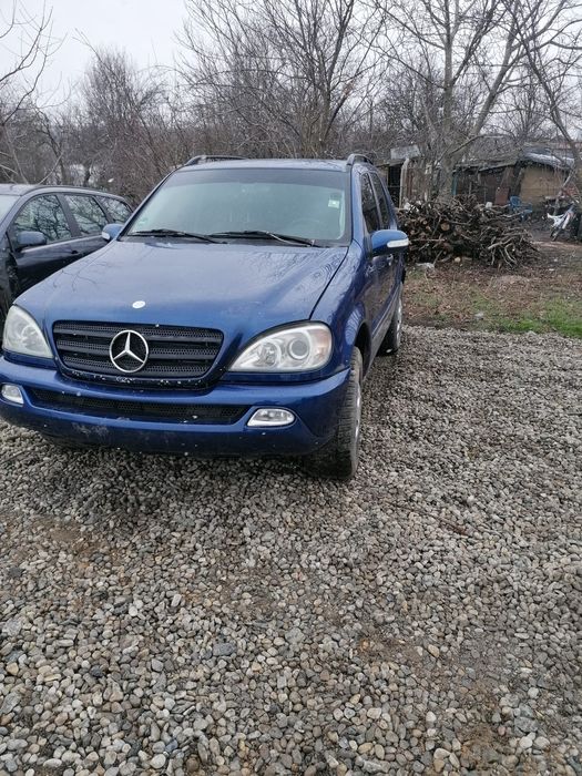 Dezmembrez Mercedes ml270 cdi w163