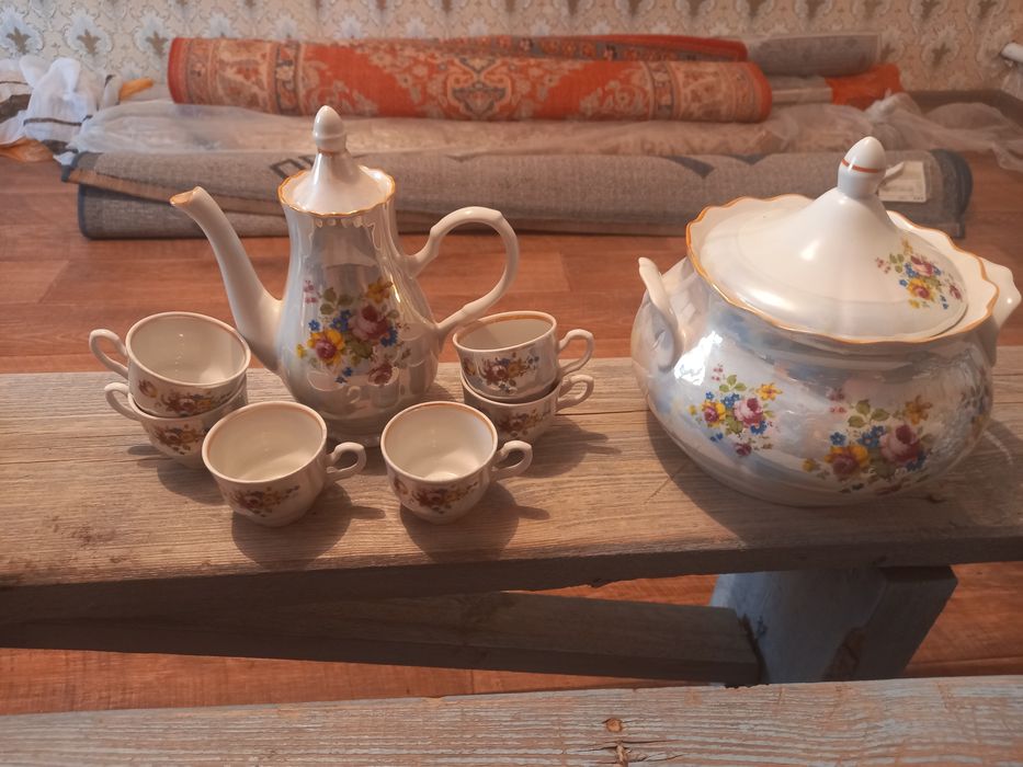 Продам посуду, чайники,