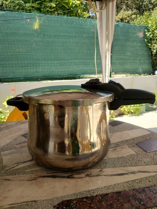 Херметическа тенджера