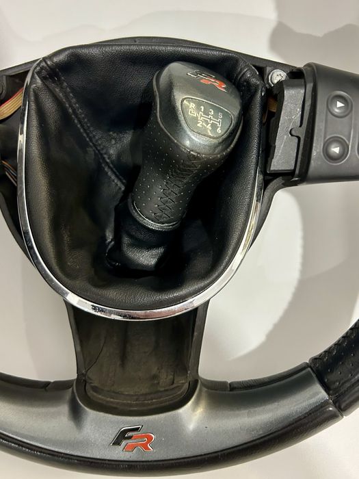 Kit Volan schimbator Seat Leon FR 1p piele comenzi