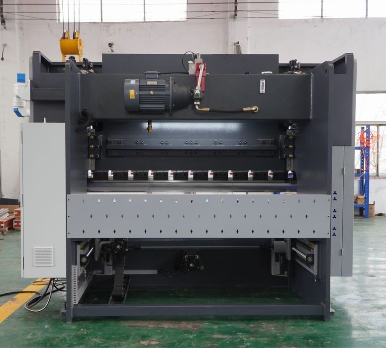НОВА 2.5m/60t CNC хидравлична абкант преса с ET18 управление, 4+1 оси и лазерна защита