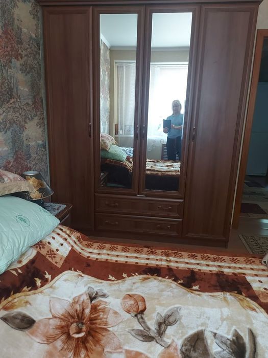Продам спальный гарнитур